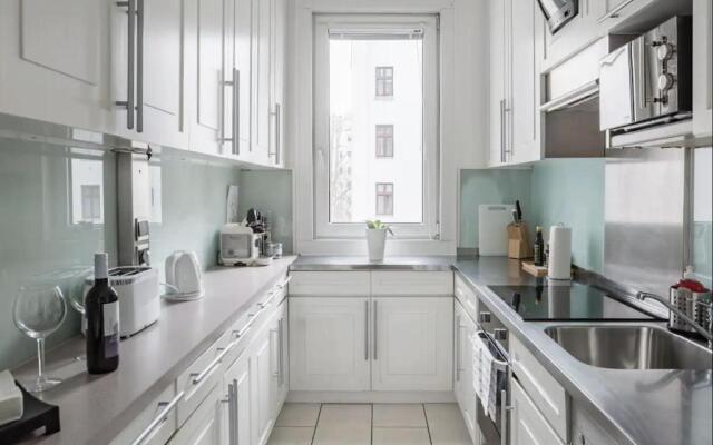 Operastreet City-Center Premium Apartment
