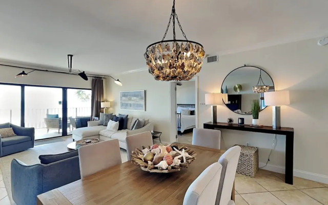 Shipwatch Surf & Yacht #301d