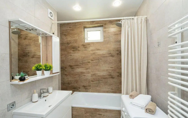 Aparttic on Litovsky Val 49A street