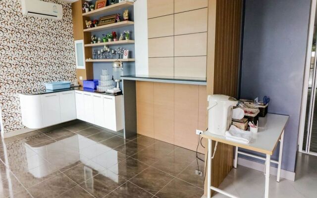 NIDA Rooms Sahamit 211 King Monument