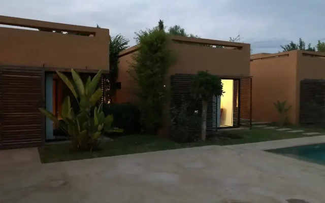 Belle Villa Front Golf