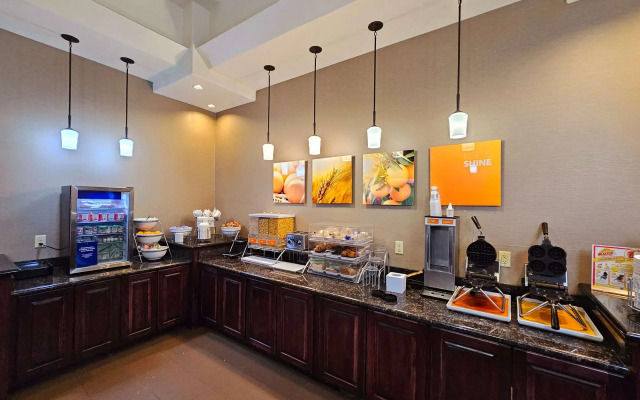 Comfort Inn & Suites Independence