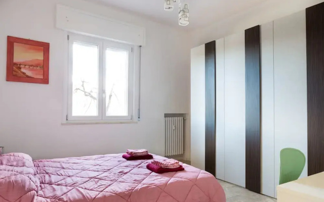 Parma Railway Station Apartment with Garage