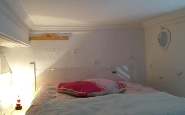 coquet studio en mezzanine