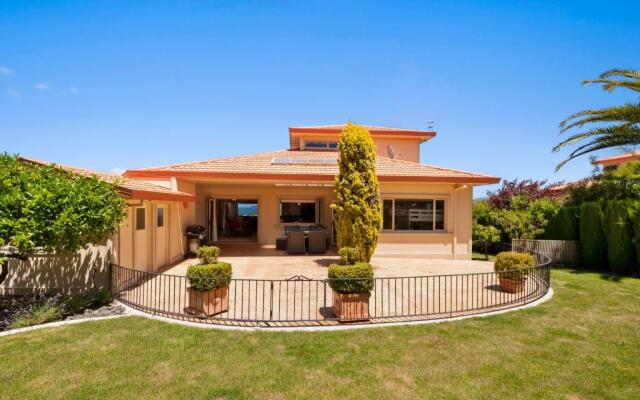Lake View Luxury
