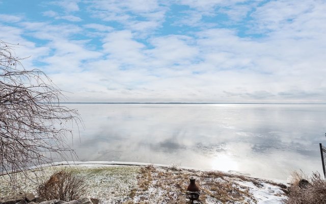 Modern Luxury Furnished, Surrounding St-Lawrence River View, Tranquil