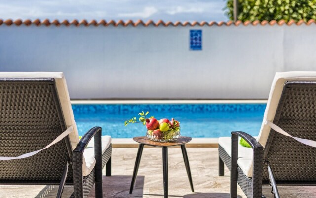 Amazing Home in Liznjan With Wifi and 3 Bedrooms
