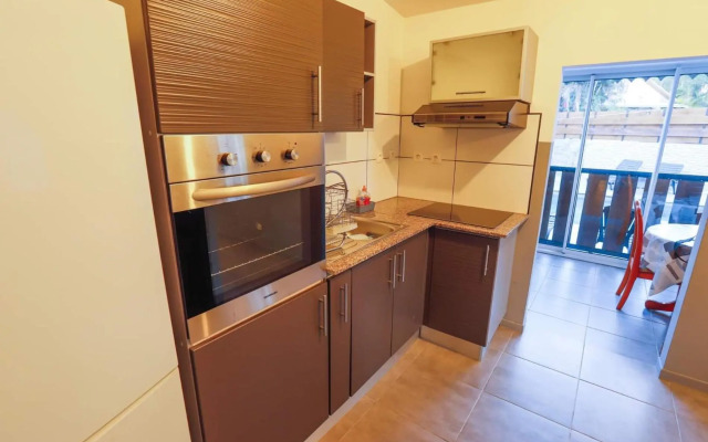 L'avocat avec piscine chauffée et jacuzzi