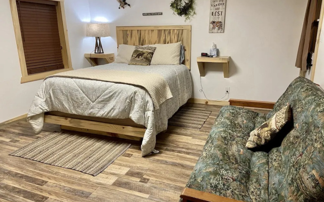Cascade Lake Inn