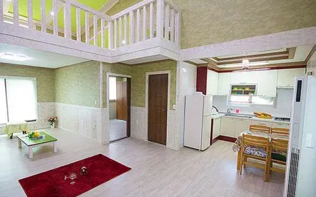 Suncheon Suncheon Bay Deulmaru Pension (Group Room)