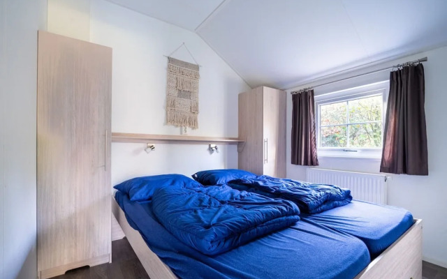 Comfortable Chalet Near Park De Veluwe