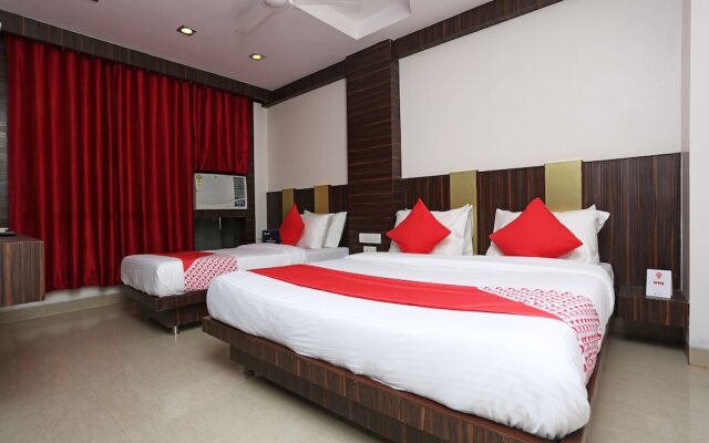 OYO 10733 Hotel Kingdom of Sai