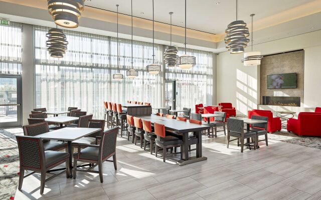 Hampton Inn Long Beach Airport