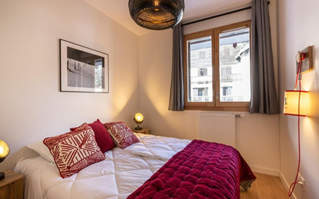Apartment in Alpe D'huez Near Grandes Rousses