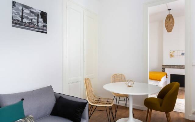 Modern Apartment in City Center for up to 4 Guests!