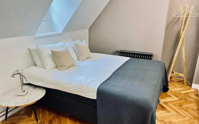Luxury 2BD apartment in City Center