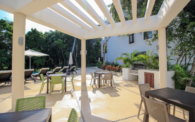 Penthouse with Golf View by Olahola