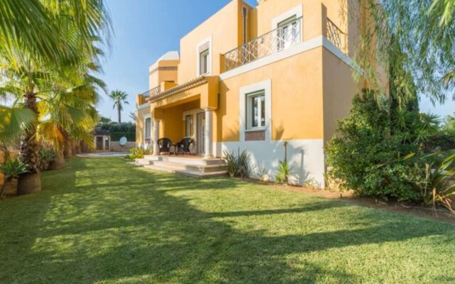 Villa 4 Bedrooms With Pool And Wifi 102546