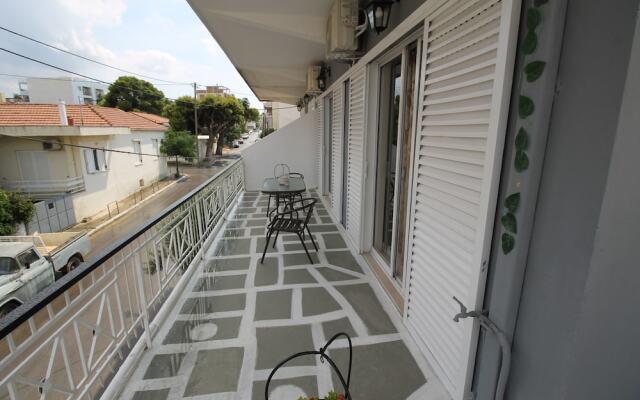 Christa's Home near ATH Airport
