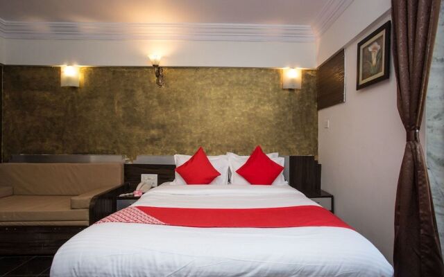 OYO 12078 Hotel Suncity
