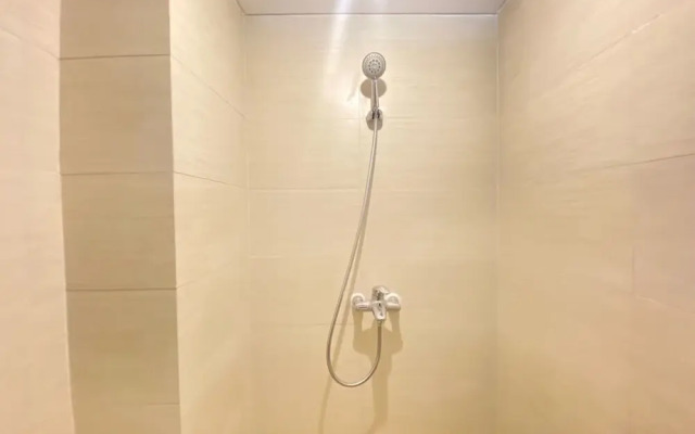 Cozy 1Br Hook Apartment With Pool View At Gateway Pasteur