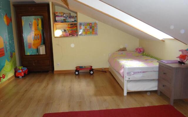 Great house in center of Luz St Sauveur