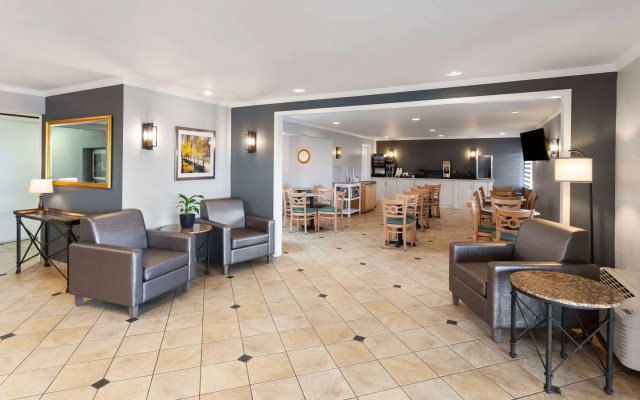 La Quinta Inn by Wyndham Cleveland Independence
