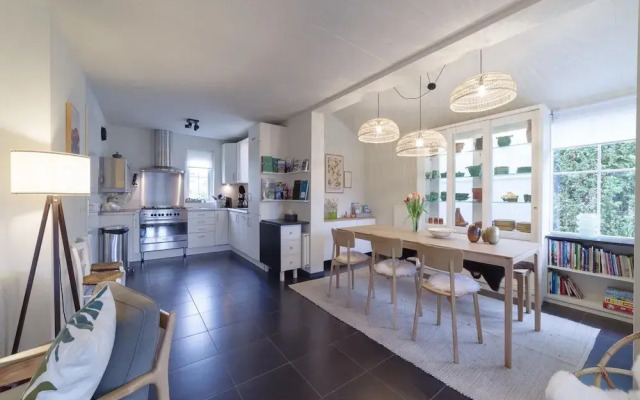 Zeeland Retreat; Sauna and Seaside Charm
