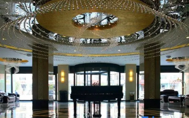Royal Hotel