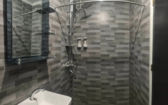 Rapid Rise Hotel