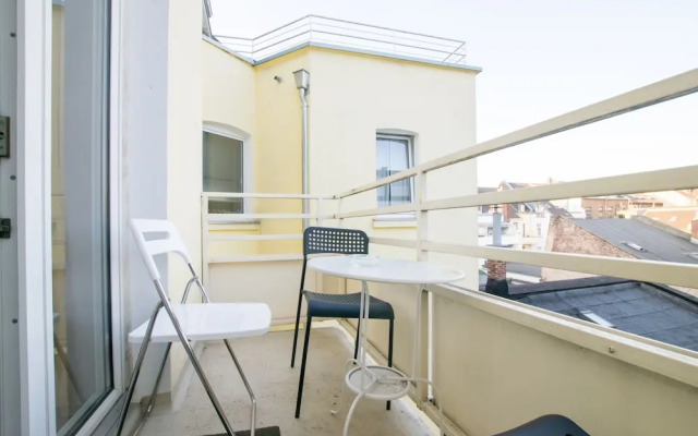 Big 2 Room City Apartment