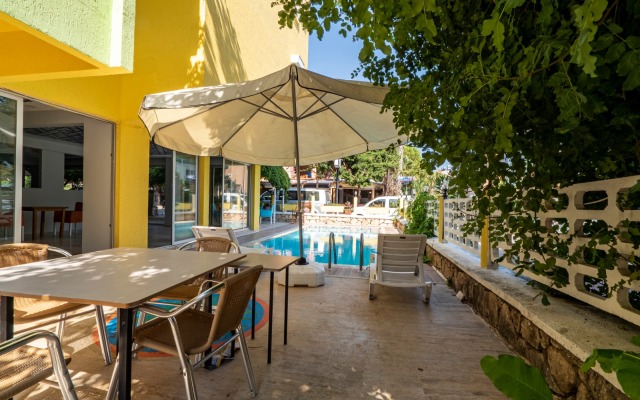 Umit Hotel