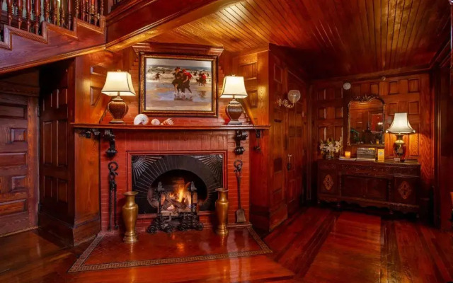 Ivy Lodge Bed & Breakfast