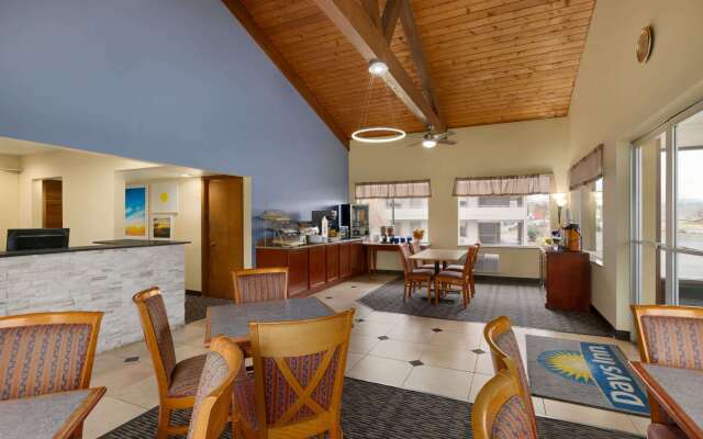 Days Inn by Wyndham Oak Ridge Knoxville