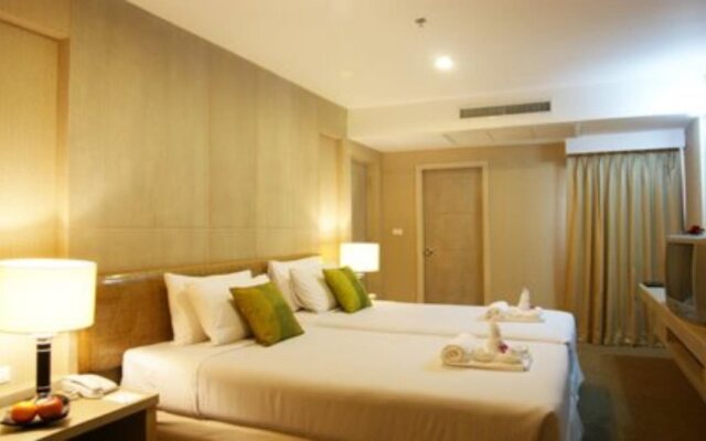 The Niran Grand Hotel