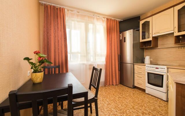 Апартаменты на улице Родионова 165к12