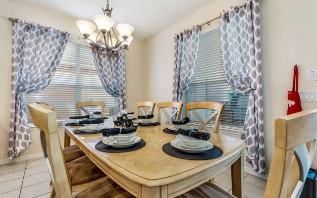 Stunning 5-bed Villa With Pool, Disney Area
