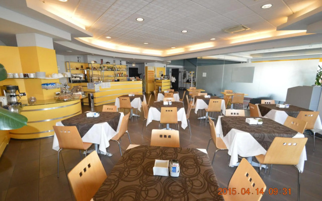 Hotel Dama