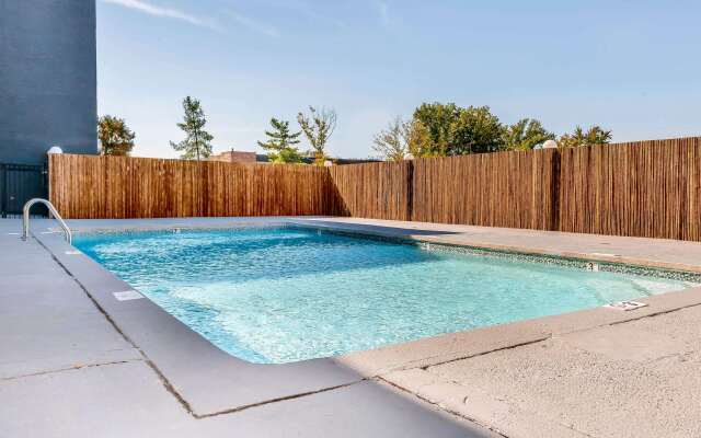 The Blu Hotel Blue Ash Cincinnati, Ascend Hotel Collection