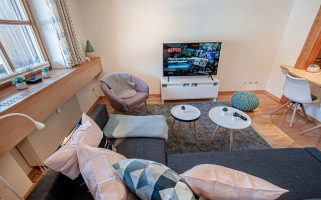 Ruhige Alpine Suite im Zentrum by Stayfritz