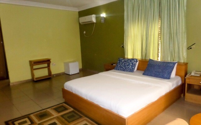 Junbic Apartment and Suites