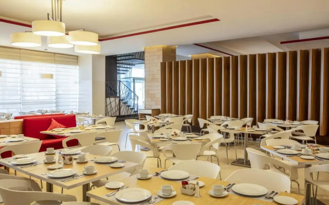 Fiesta Inn Celaya Galerías