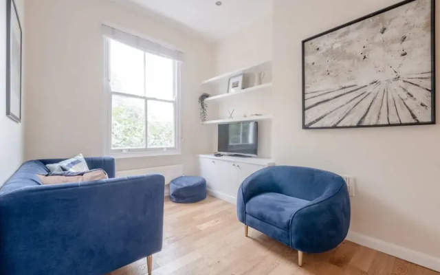 Lovely 2 Bedroom Apartment With Great Transport Links