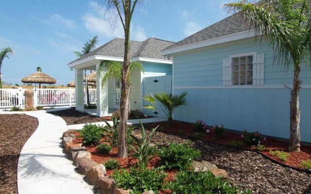 Pool front Paradise PB118
