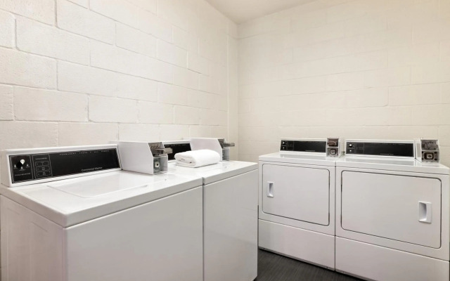 Holiday Inn Houston Intercontinental Airport by IHG