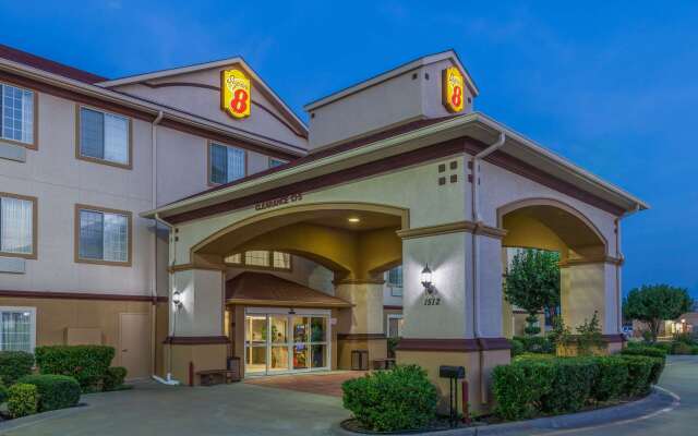 Super 8 by Wyndham Hillsboro TX