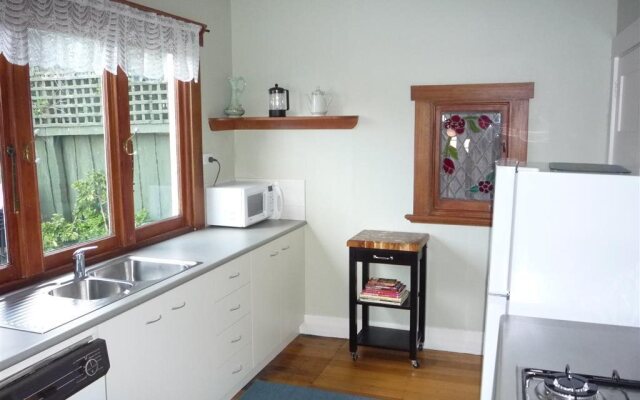 Launceston Apartments & Cottages