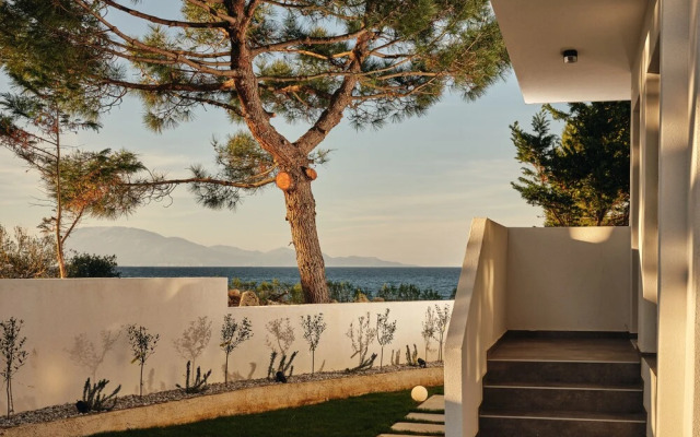 Oceanis Luxury Suites