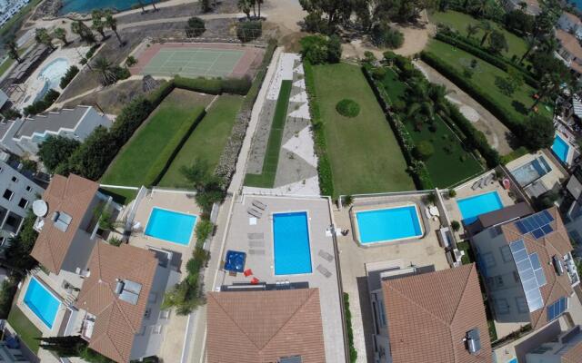 Shaye Frontline Villa