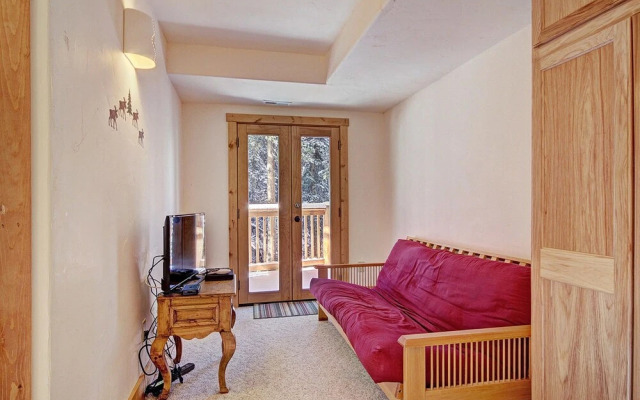 Stunning Mountain Getaway! Sleeps 10!